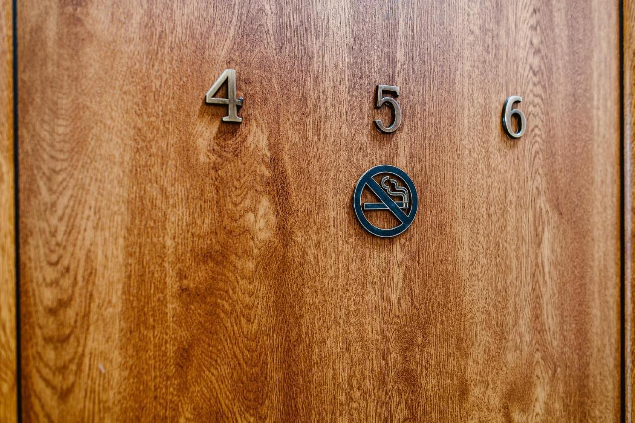 Sziklavendeghaz Aparthotel Veszprém Buitenkant foto